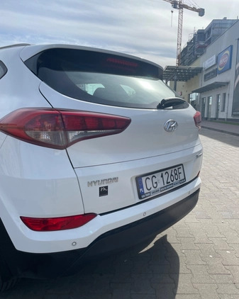 Hyundai Tucson cena 74000 przebieg: 139500, rok produkcji 2017 z Kowal małe 121